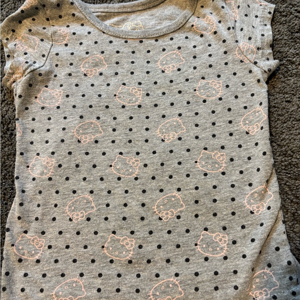 ⭐️ 3 for $20 Hello Kitty Gray and Black Short Sleeve Tee